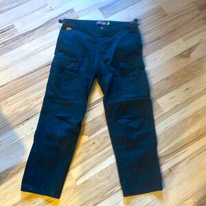 Empyre cargo pants, good condition no tears or ripping size 28 waist.